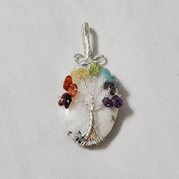 Hamdmade Jewelry - GIFT IDEA White Dendritic Agate Chakra Pendant
